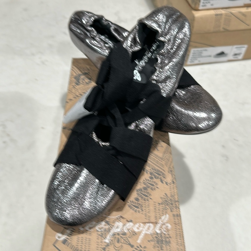 Free People CC wrap ballet flat